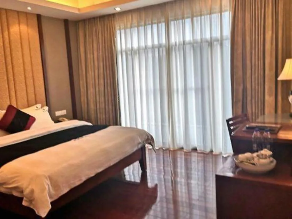 Bed in Shaoguan Palace International Resorts