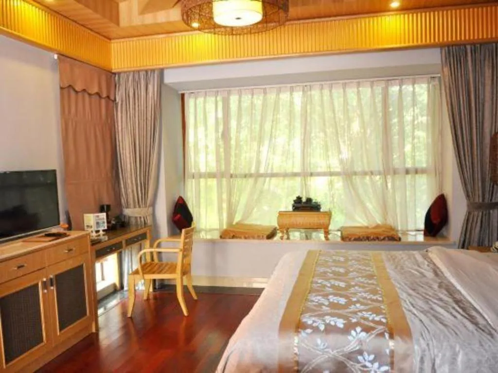 Bed in Shaoguan Palace International Resorts