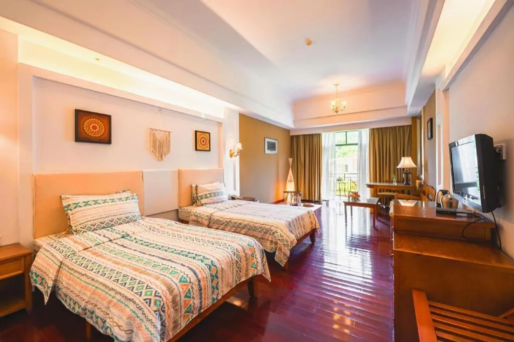 Bed in Shaoguan Palace International Resorts