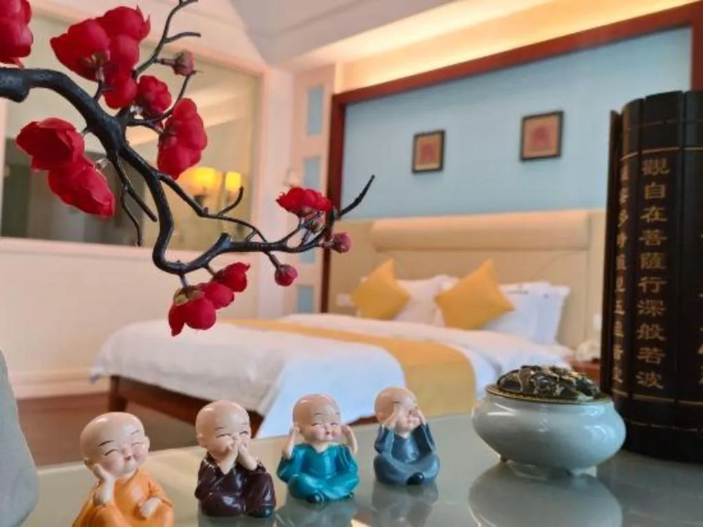 Bed in Shaoguan Palace International Resorts