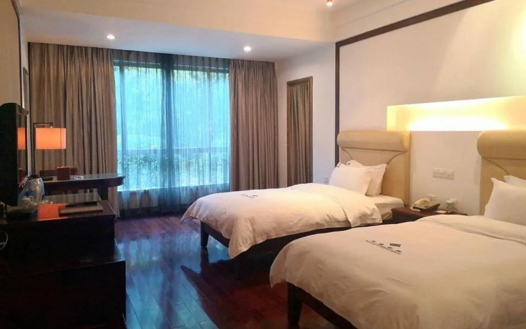 Bed in Shaoguan Palace International Resorts