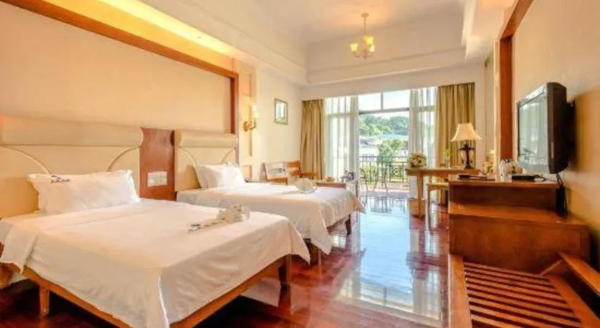 Bed in Shaoguan Palace International Resorts