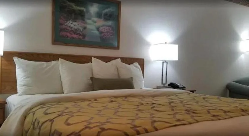 Bed in Days Inn by Wyndham Hemet