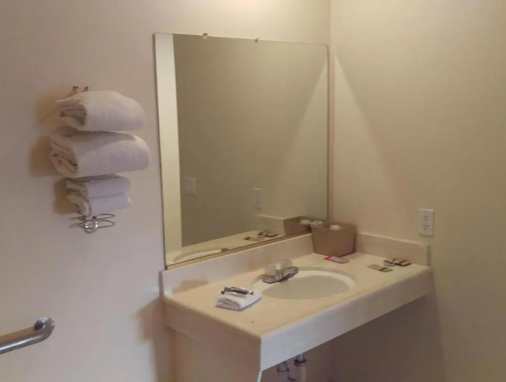 Days Inn by Wyndham Hemet