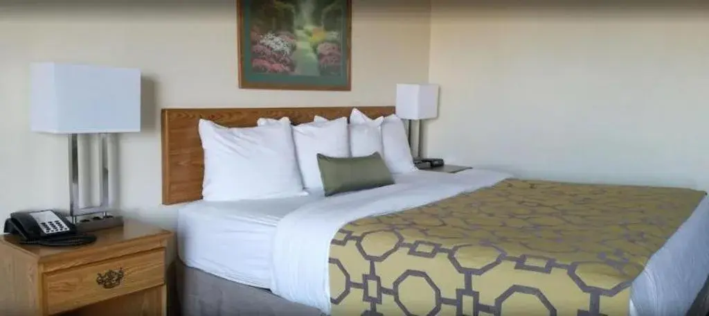 Bed in Days Inn by Wyndham Hemet Bed in Days Inn by Wyndham Hemet