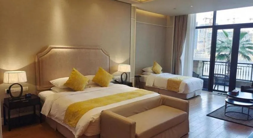 Bed in Donghai Xianhucheng Huanglong Hotel