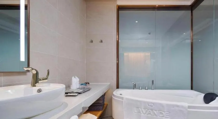 Lavande Hotels·Guangzhou Jiahe Wanggang Metro Station