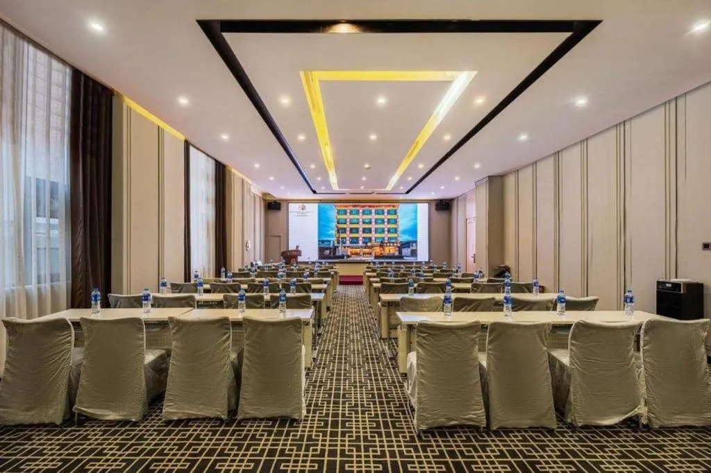 Metropolo Hotel YunNan Shangri-la Karma Dan Songzanlin Temple