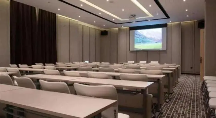 Metropolo Hotel YunNan Shangri-la Karma Dan Songzanlin Temple Metropolo Hotel YunNan Shangri-la Karma Dan Songzanlin Temple