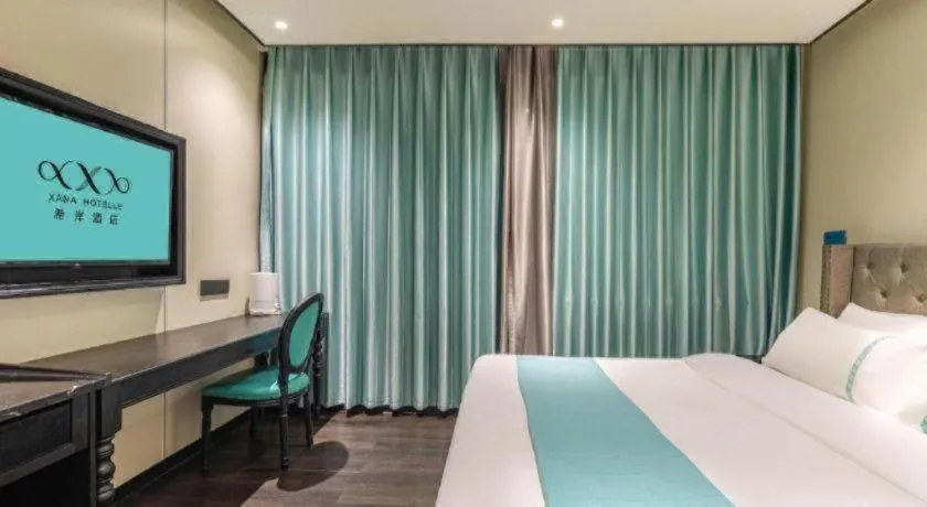 Bed in Xana Hotelle Lhasa Potala Palace Beijing Middle Road