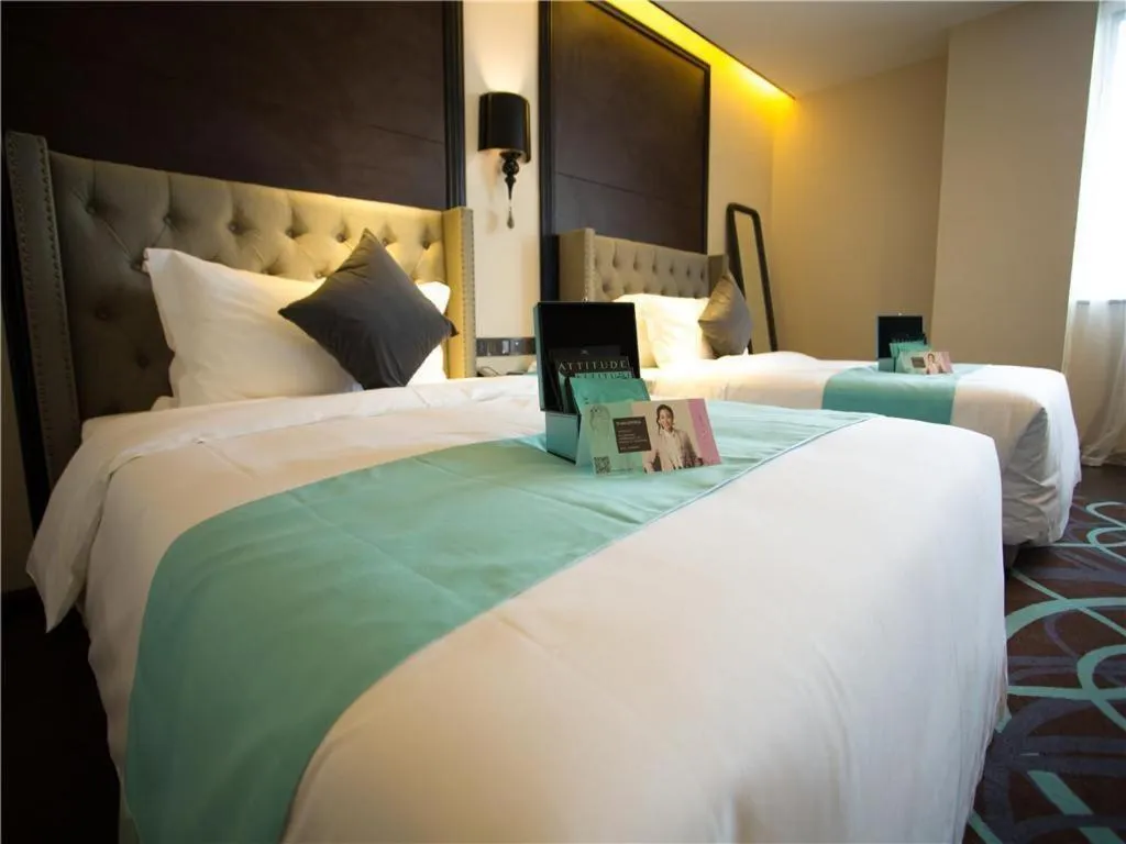 Bed in Xana Hotelle Lhasa Potala Palace Beijing Middle Road