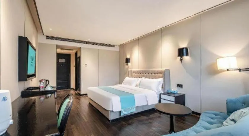 Bed in Xana Hotelle Lhasa Potala Palace Beijing Middle Road