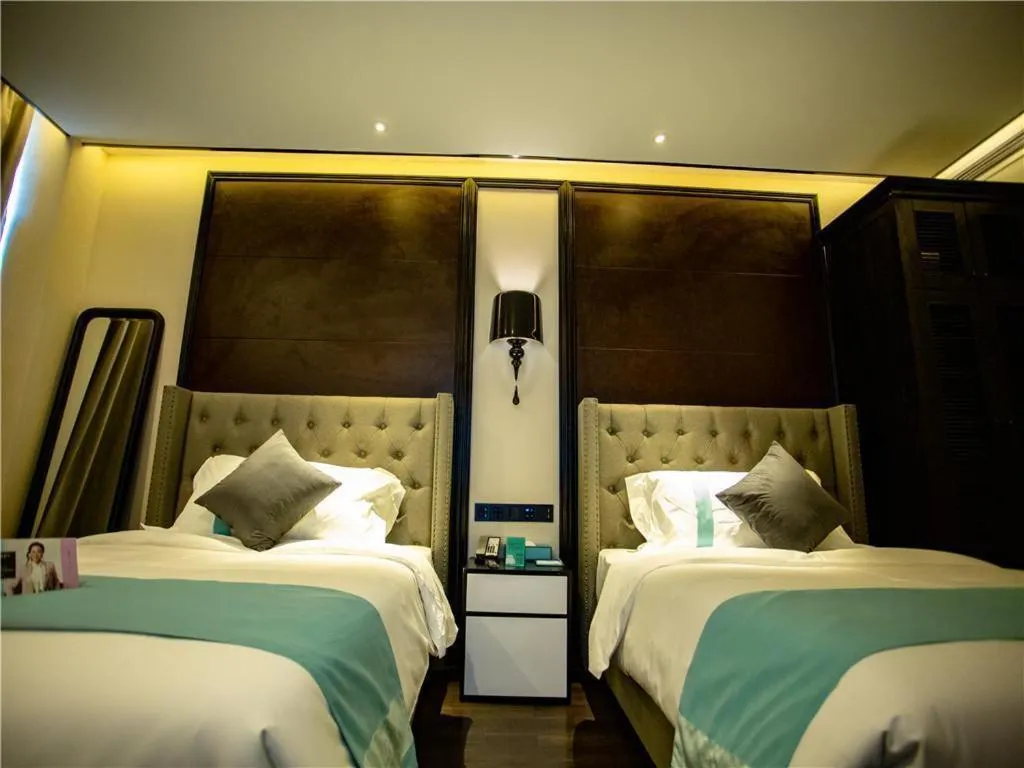 Bed in Xana Hotelle Lhasa Potala Palace Beijing Middle Road