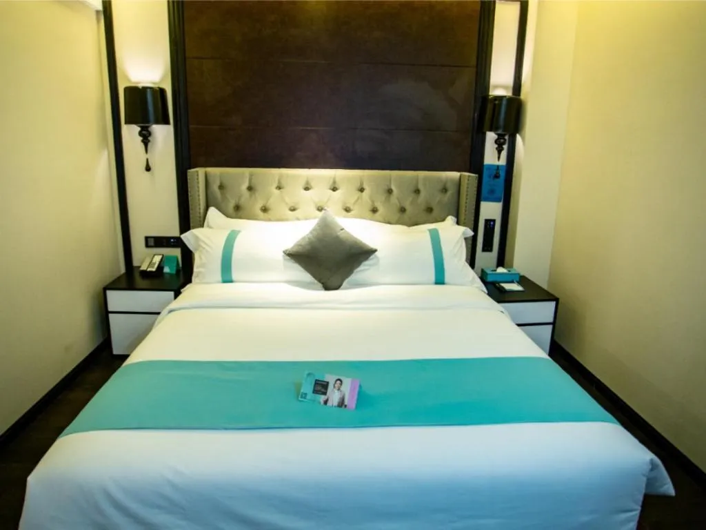 Bed in Xana Hotelle Lhasa Potala Palace Beijing Middle Road