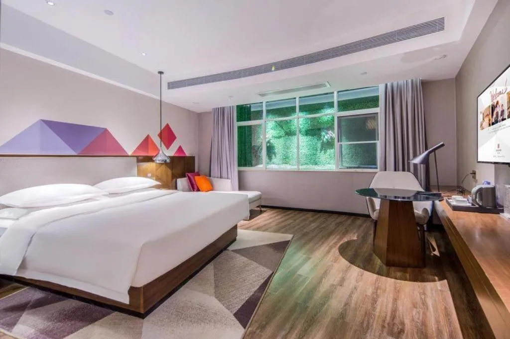 Bed in Borrman Hotel Nanning Railway Station