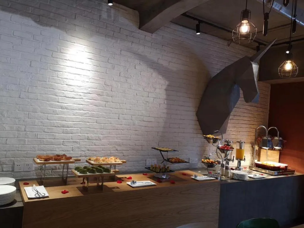 YUNIK-Shanghai Zhongshan Park Yan'an Xi Road