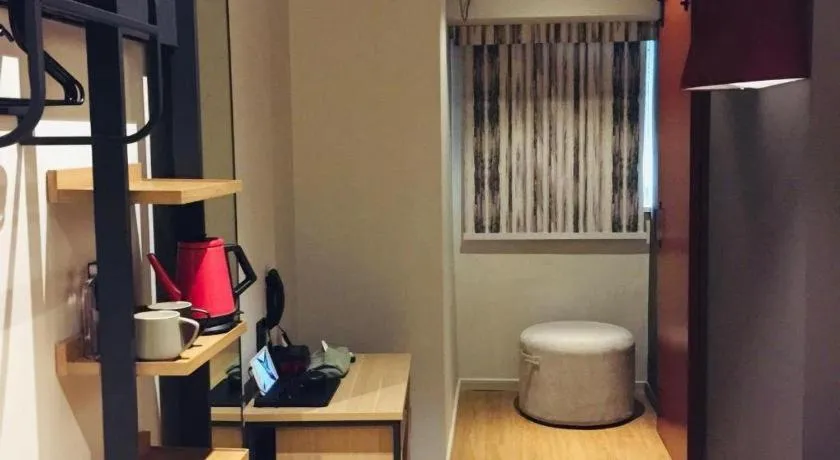 YUNIK-Shanghai Zhongshan Park Yan'an Xi Road