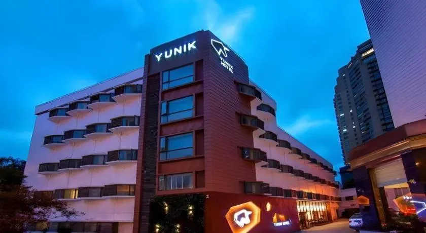 YUNIK-Shanghai Zhongshan Park Yan'an Xi Road