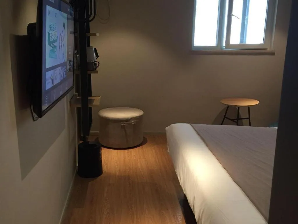 YUNIK-Shanghai Zhongshan Park Yan'an Xi Road