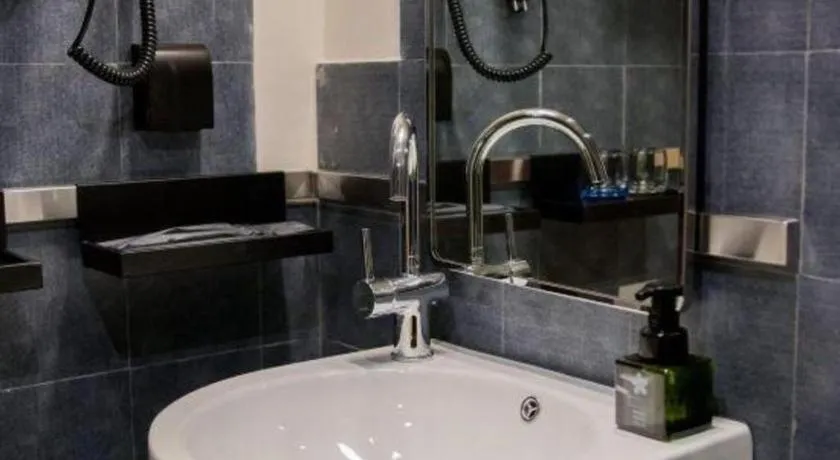 YUNIK-Shanghai Zhongshan Park Yan'an Xi Road