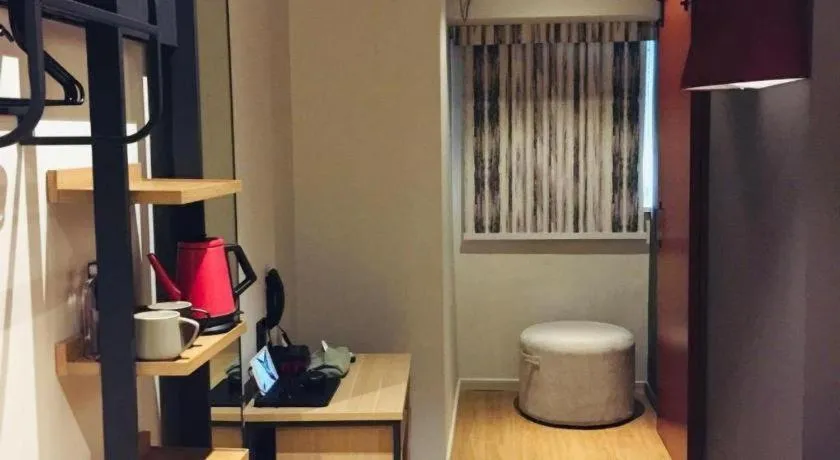 YUNIK-Shanghai Zhongshan Park Yan'an Xi Road