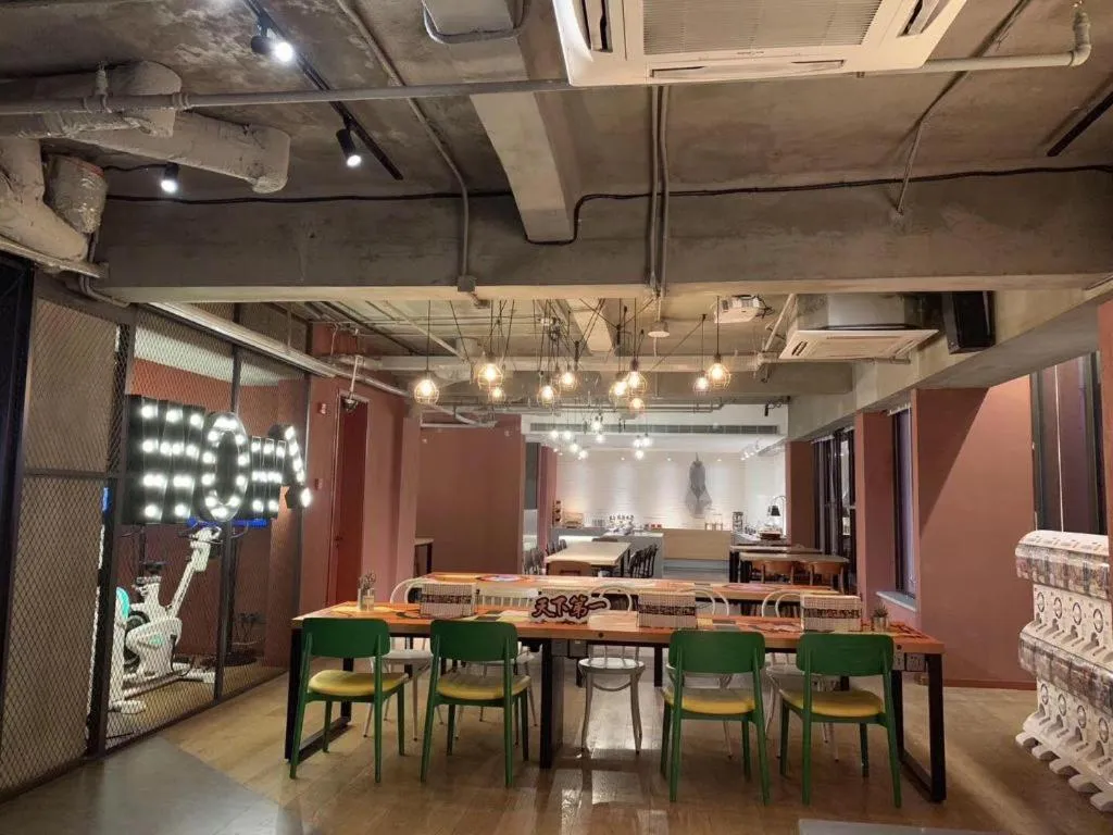 YUNIK-Shanghai Zhongshan Park Yan'an Xi Road