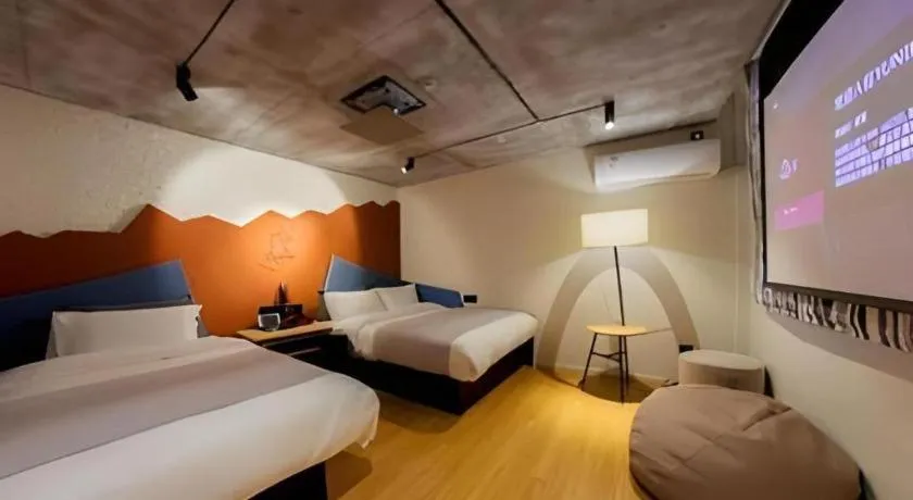 Bed in YUNIK-Shanghai Zhongshan Park Yan'an Xi Road