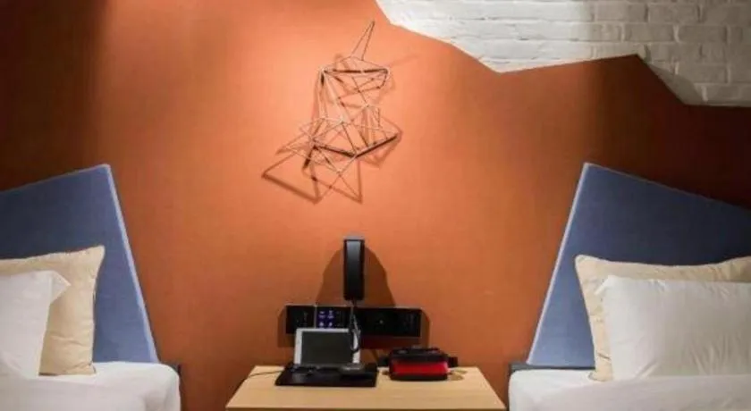 YUNIK-Shanghai Zhongshan Park Yan'an Xi Road