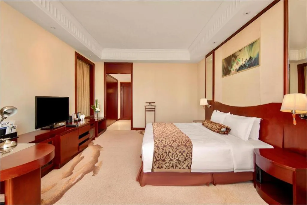 Bed in Longqi Jianguo Hotel Kunshan