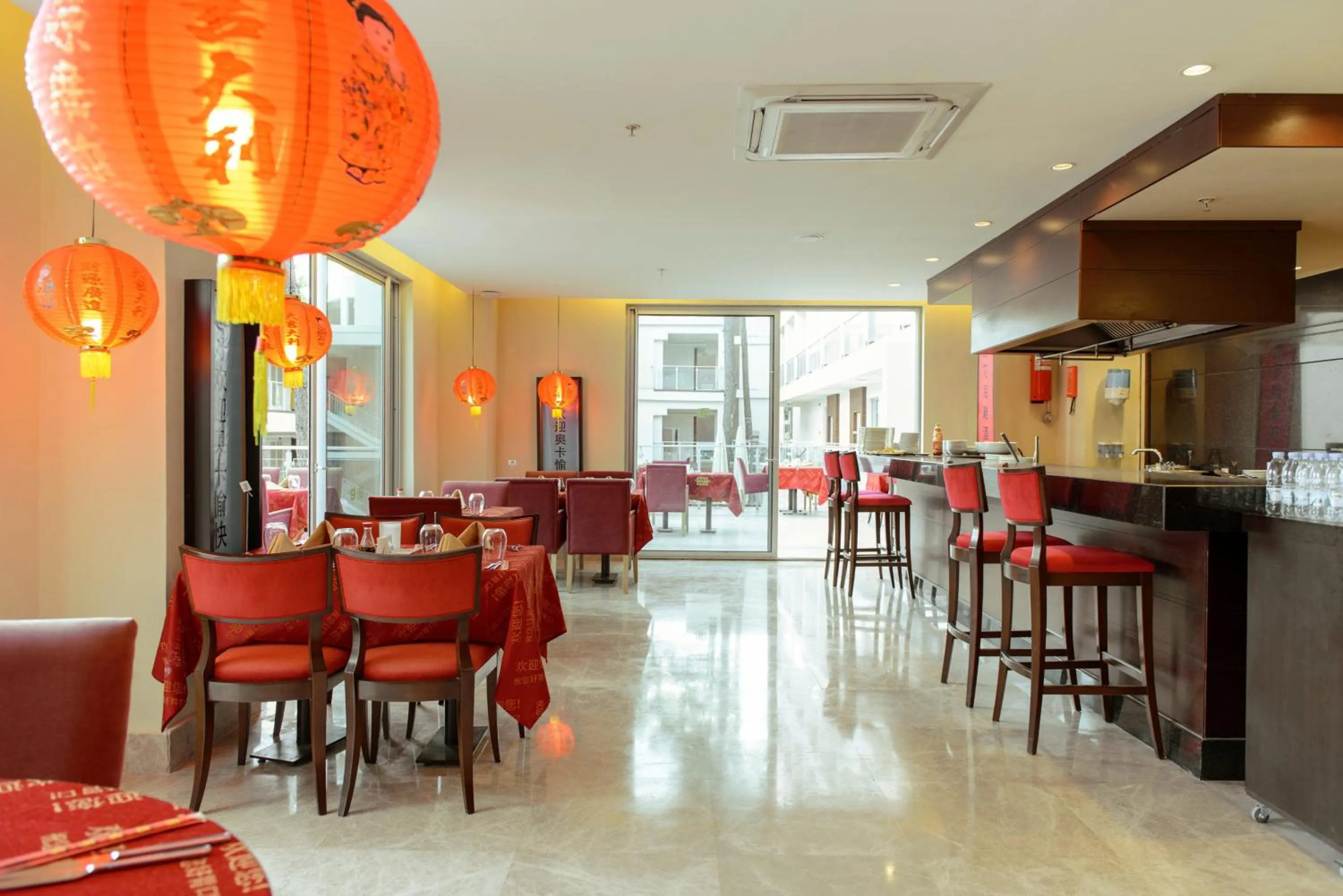 Restaurant/places to eat in Orka Lotus Beach