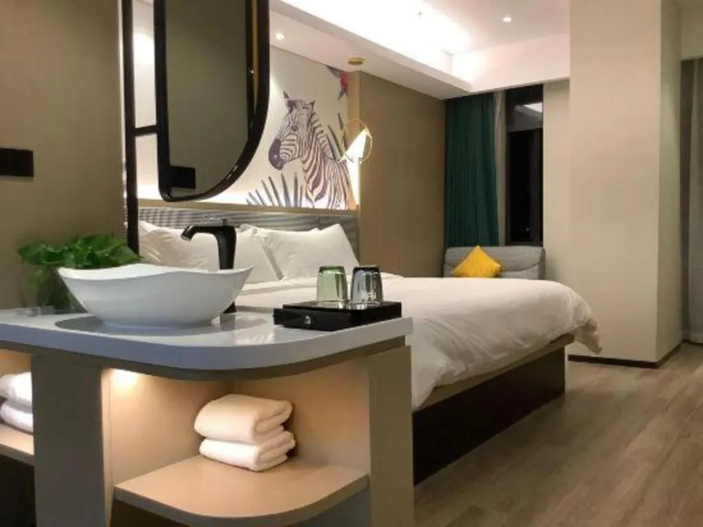 Bed in mango crystal hotel