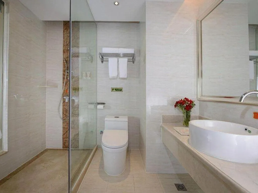 Vienna Hotel Guangdong Huizhou Lilin North Railway Station