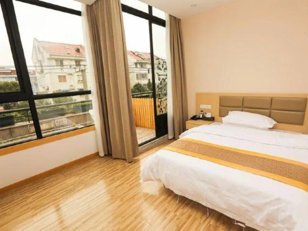 Bed in Shell Shanghai Jiading Nanxiang Town Minzhu Street Hotel