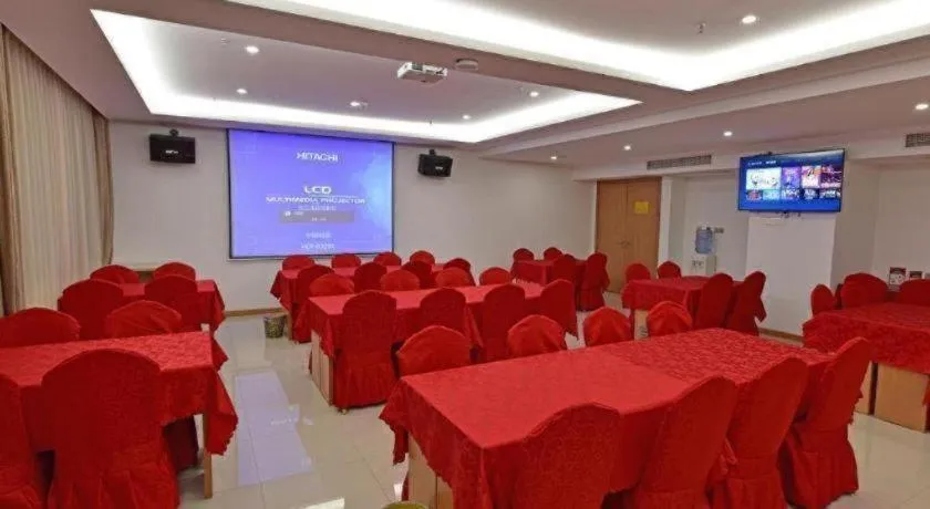 GreenTree Inn Tongxiang Chongfuzhen World Fur Center Branch