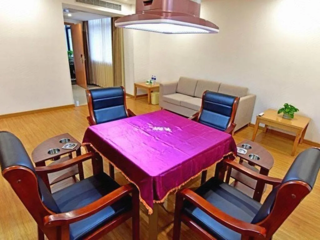 GreenTree Inn Tongxiang Chongfuzhen World Fur Center Branch