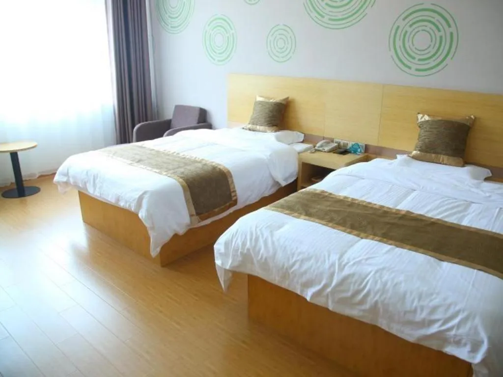 Bed in GreenTree Inn Shanghai Fengxian District Xiaotang Metro Station
