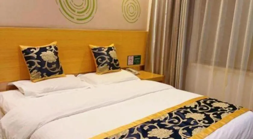 Bed in GreenTree Inn Shanghai Fengxian District Xiaotang Metro Station