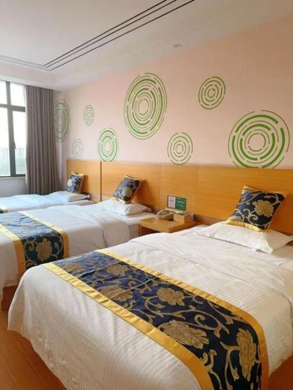 Bed in GreenTree Inn Shanghai Fengxian District Xiaotang Metro Station