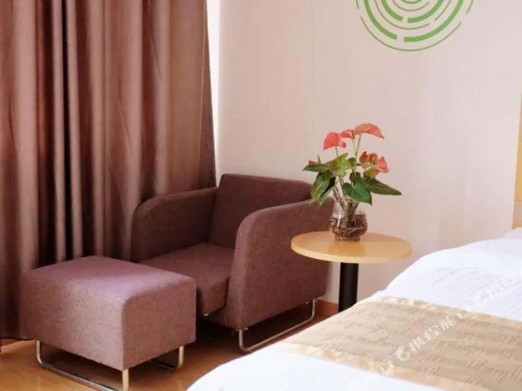 Bed in GreenTree Inn Shanghai Fengxian District Xiaotang Metro Station