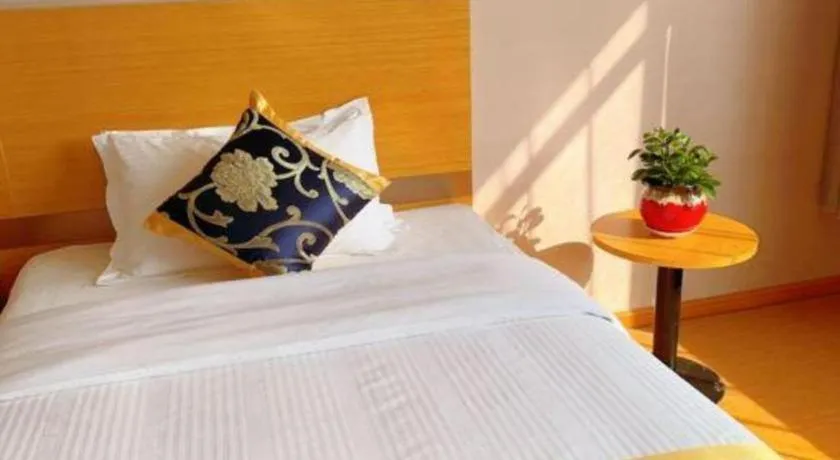 Bed in GreenTree Inn Shanghai Fengxian District Xiaotang Metro Station