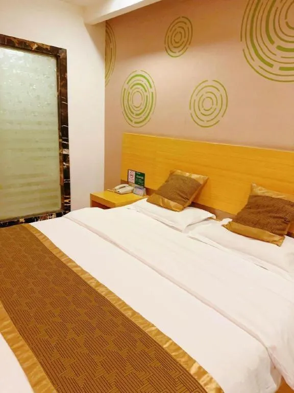 Bed in GreenTree Inn Shanghai Fengxian District Xiaotang Metro Station