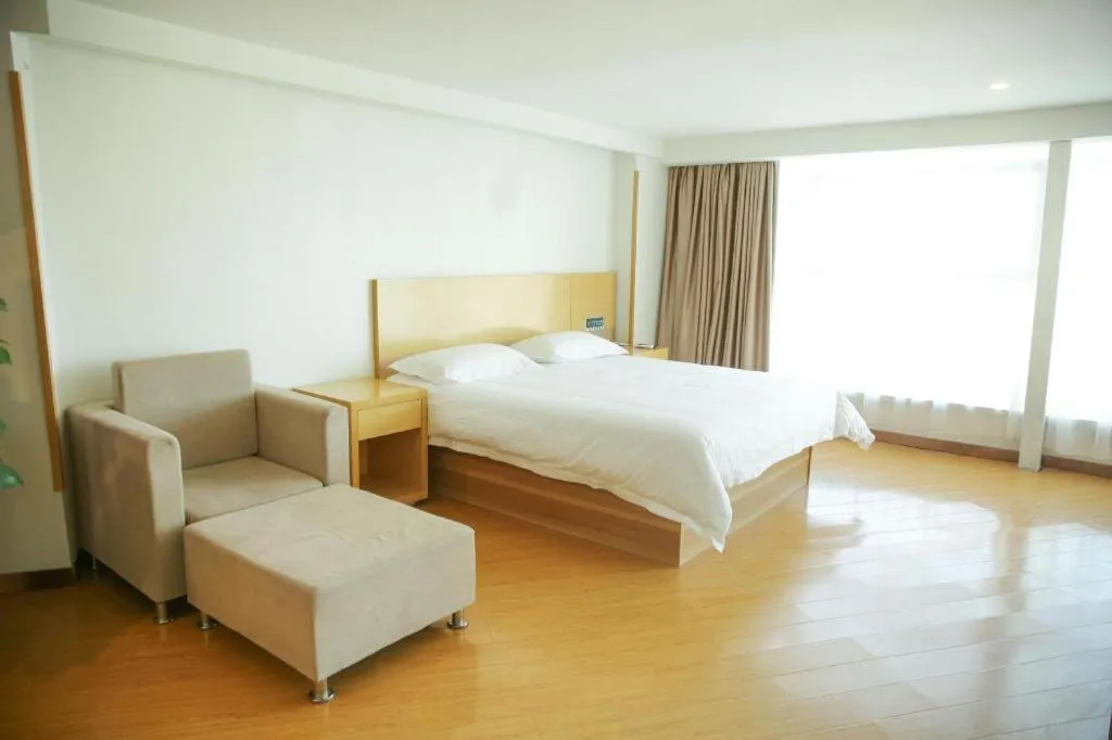 Bed in GreenTree Inn Binzhou Bus Station