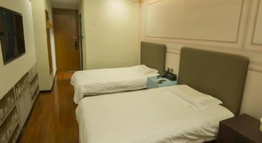 Bed in GreenTree Inn Binzhou Bus Station