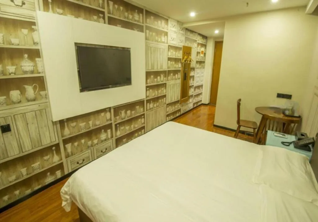 Bed in GreenTree Inn Binzhou Bus Station