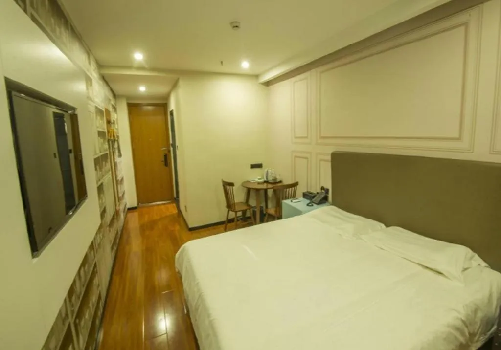 Bed in GreenTree Inn Binzhou Bus Station