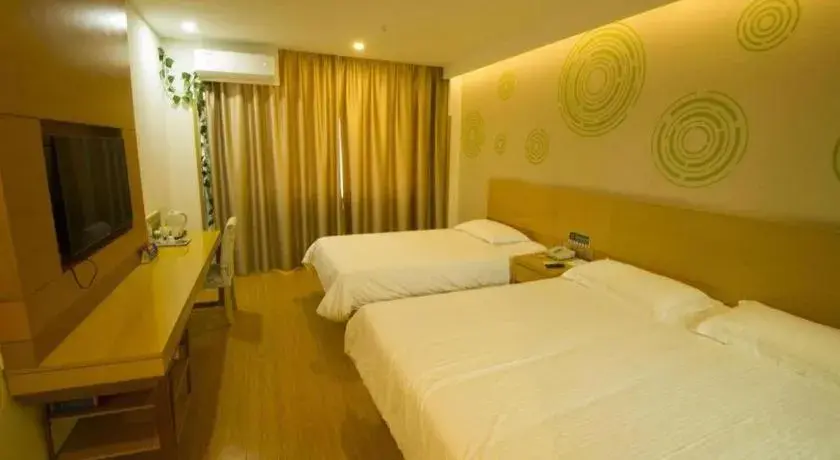 Bed in GreenTree Inn Binzhou Bus Station Bed in GreenTree Inn Binzhou Bus Station