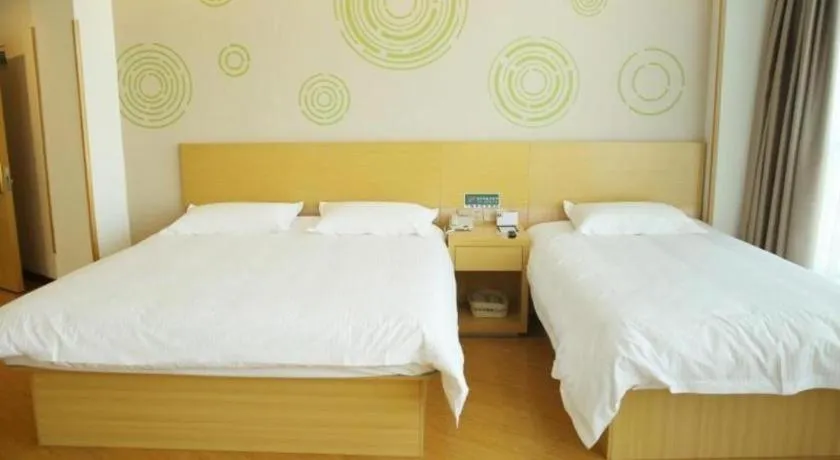 Bed in GreenTree Inn Binzhou Bus Station