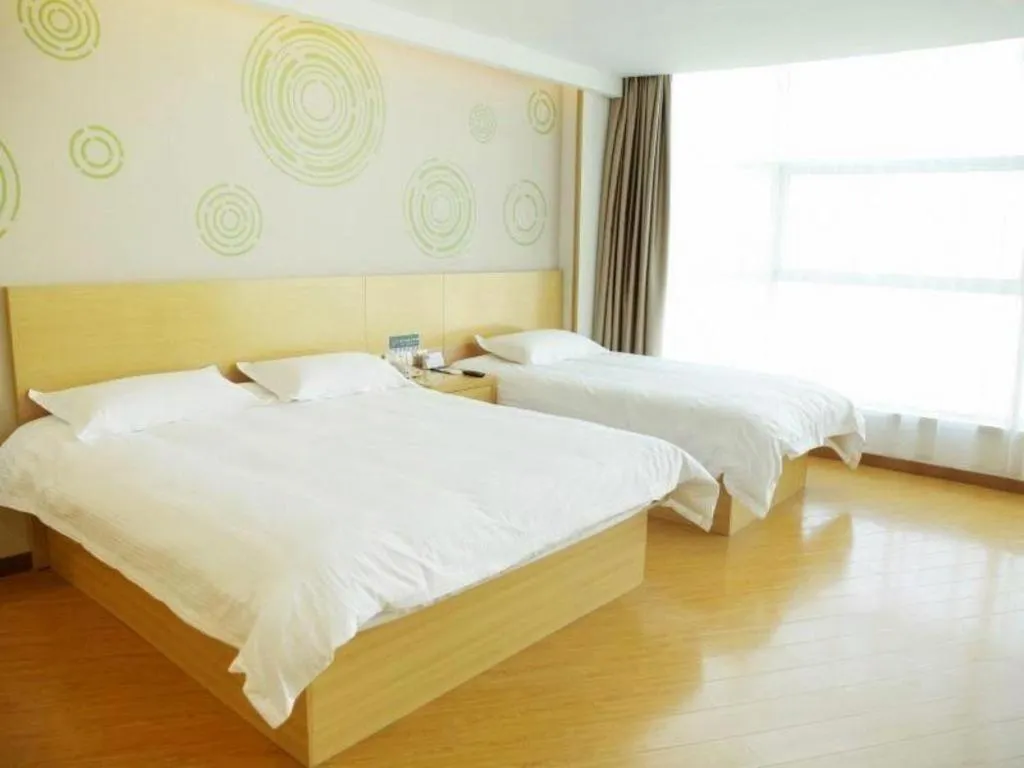 Bed in GreenTree Inn Binzhou Bus Station