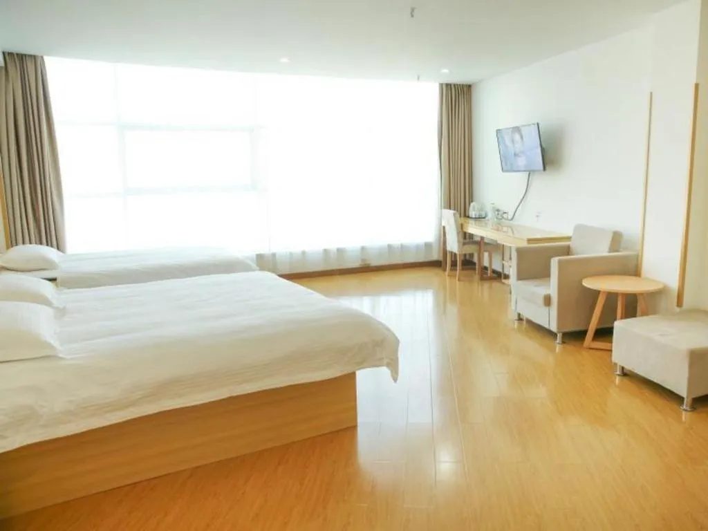 Bed in GreenTree Inn Binzhou Bus Station