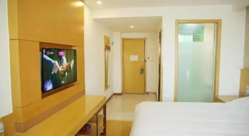 Bed in GreenTree Inn Binzhou Bus Station Bed in GreenTree Inn Binzhou Bus Station